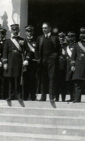 MSG012: Durrës: The Italian envoy in Albania, Baron Carlo Aliotti (1870-1923), and Italian officials, March 1914 (Photo: Scarpettini. Marquis di San Giuliano Photo Collection).
