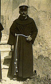 MSG047: Durrës: Vicar General Nikollë Kaçorri [l.] and an Austro-Hungarian military chaplain, May or June 1914 (Photo: Molinari. Marquis di San Giuliano Photo Collection).