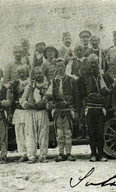 MSG089: Shkodra: Northern Albanian fighters posing with Albanian, French and other soldiers, July or August 1914 (Marquis di San Giuliano Photo Collection).