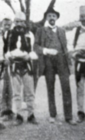 B011: “The author amongst the Albanians of Tuz/Tuzi” (Photo: Alexandre Baschmakoff, 8 September 1908).