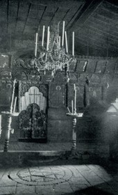 HAB32: “Interior of the Church of Saint Blasius [Shën Vllash or Shënavlash]” near Durrës (Photo: Hugo Bernatzik, 1929).