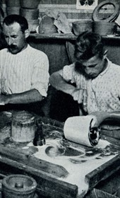 HAB40: Manufacture of white Albanian felt caps. Sheep wool is plucked, moistened, pressed on a mould and dried” (Photo: Hugo Bernatzik, 1929).