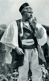 HAB66: “Sedentary Aromanian notable in Voskopoja” (Photo: Hugo Bernatzik, 1929).