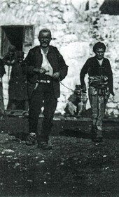 “A rope is the best means to guide a blind man on those steep slopes” (Photo: Carleton Coon 1929).