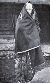 AD017: "Muslim Albanian woman in Shkodra" (Photo: Alexandre Degrand, 1890s).