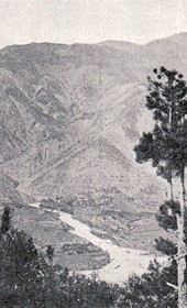 AD133: "Valley of the Lesser Fan River at Orosh" in Mirdita (Photo: Alexandre Degrand, 1890s).