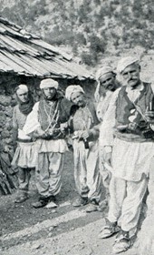 OVG018: Highlanders of Kelmendi (Photo: Major Spaits 1912).