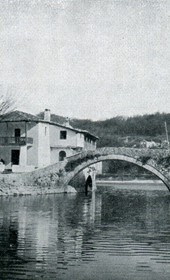 Grothe1912.065: Rijeka Crnojevica, Montenegro, and its bridge on Lake Shkodra (Photo: Hugo Grothe, 1912).