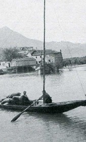 Grothe1912.076: Little fishing port of Virpazar, Montenegro, on Lake Shkodra (Photo: Hugo Grothe, 1912).