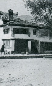 Grothe1912.079: Street in Virpazar, Montenegro (Photo: Hugo Grothe, 1912).