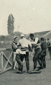 GLJ040B: "Mitrovica: the natives fighting" (Photo: Gabriel Louis-Jaray, 1909).