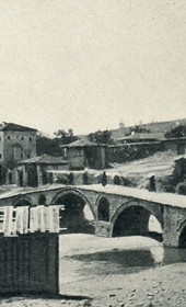 GLJ072A: "Gjakova: bridge over the Krena River" (Photo: Gabriel Louis-Jaray, 1909).