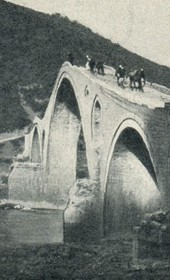 GLJ108A: "From Kukës to Orosh: the famous Viziers' Bridge over the Drin River" (Photo: Gabriel Louis-Jaray, 1909).