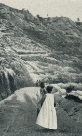 GLJ192A: "From Rijeka to Cetinje [Montengro]: a peasant woman on the road" (Photo: Gabriel Louis-Jaray, 1909).