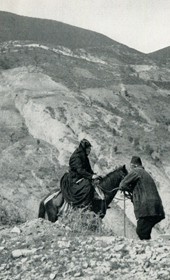 EVL104: Elderly couple in southern Albania (Photo: Erich von Luckwald, ca. 1936).