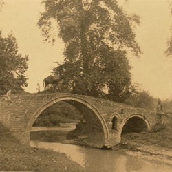 FMG005: The old bridge over the Lana River in Tirana, Albania (photo: Friedrich Markgraf, 1924-1928).