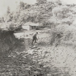 FMG015: West of the village of Tufina near Tirana, on the rocky road to Dibra, Albania (photo: Friedrich Markgraf, 1924-1928).