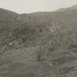 FMG022: The Aromanian (Vlach) village of Grabova e Krështerë near Mount Guri i Topit, taken from the Zogorra Pass in the Gramsh region of Albania (photo: Friedrich Markgraf, 1924-1928).