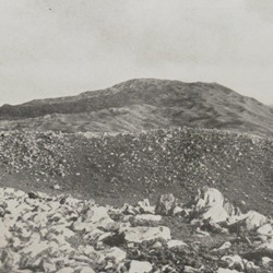 FMG034: A crater formation in the Mali me Gropa mountain range, Albania (photo: Friedrich Markgraf, 1924-1928).