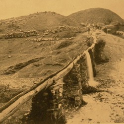 FMG036: A wooden aqueduct at Guri i Bardhë, Albania (photo: Friedrich Markgraf, 1924-1928).