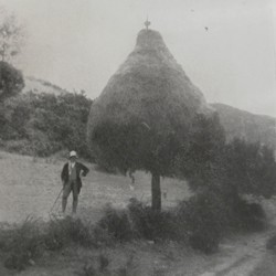 FMG038: One of the author’s servants beside a haystack at Macukull in the Mat region of Albania (photo: Friedrich Markgraf, 1924-1928).