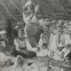 FMG051: Inside a mountain hut on Mount Deja in the Mat region of Albania (photo: Friedrich Markgraf, 1924-1928).