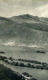 GM002: View of the Boyana (Buna) River at Shkodra, taken from the fortress (Photo: Giuseppe Massani, 1940).