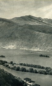 GM002: View of the Boyana (Buna) River at Shkodra, taken from the fortress (Photo: Giuseppe Massani, 1940).