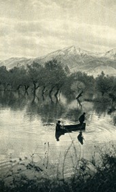 GM021: Flooding near the Drin River (Photo: Giuseppe Massani, 1940).