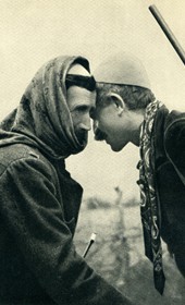 GM022: Northern Albanian men greeting one another (Photo: Giuseppe Massani, 1940).
