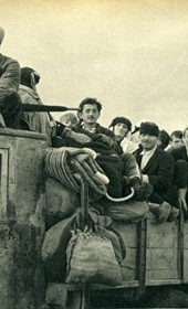 GM025: Public transportation on a truck (Photo: Giuseppe Massani, 1940).