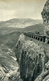 GM062: The road from Kruja to Burrel, over the Shtama Pass (Photo: Giuseppe Massani, 1940).