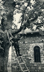 GM077: The Church of Saint Elias (Elijah) at Buqëza near Lin on Lake Ohrid (Photo: Giuseppe Massani, 1940).