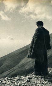 GM081: Shepherd on Llogara Pass (Photo: Giuseppe Massani, 1940).