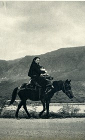 GM097: Woman and child on horseback near Berat (Photo: Giuseppe Massani, 1940).