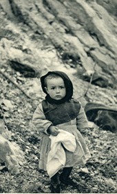 GM105: Child in Tepelena (Photo: Giuseppe Massani, 1940).