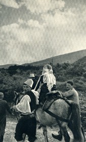 GM119: The bride and her attendants in a wedding procession near Tepelena (Photo: Giuseppe Massani, 1940).