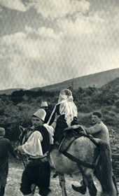 GM119: The bride and her attendants in a wedding procession near Tepelena (Photo: Giuseppe Massani, 1940).