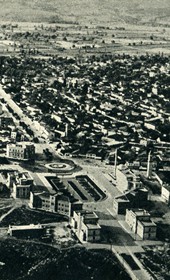 GM127: Aerial view of Scanderbeg Square in Tirana (Photo: Giuseppe Massani, 1940).