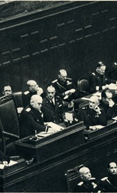 GM133: Italian Foreign Minister Count Galeazzo Ciano (left) speaking in the Italian parliament (Photo: Giuseppe Massani, 1940).