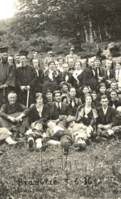 THR024: Dardha: Pilgrimage to the Church of St Constantine in Bradvica (Photo: Thimi Raci, 3 June 1936).