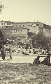 Josef Székely VUES IV 41083
Shën Naum: manastir në Liqenin e Ohrit, parë nga ana veriore. Fund shtatori 1863
