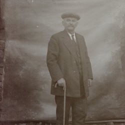 DhV001: The Albanian photographer, Dhimitër Vangjeli (1872-1957).