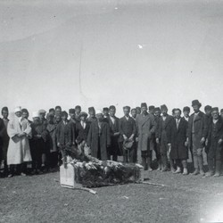 DhV012: A Bektashi funeral in the Kolonja region, Albania (photo: Dhimitër Vangjeli).