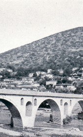 FW113B: “Berat: the bridge over the Osum River” (Photo: Friedrich Wallisch, 1931).